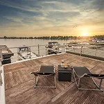 Schwimmendes Pur Nyaraló Hennigsdorf