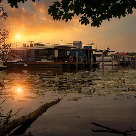 Schwimmendes Pur * Hennigsdorf