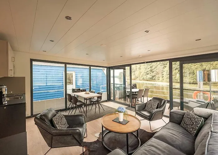 Holiday home Schwimmendes Pur