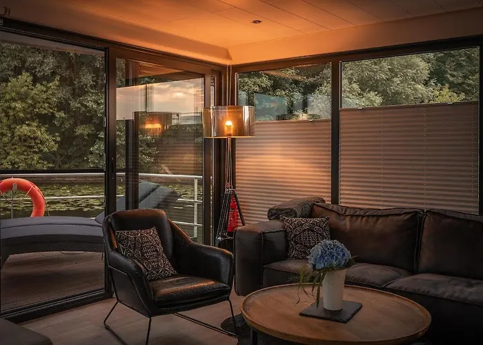 Schwimmendes Pur Holiday home